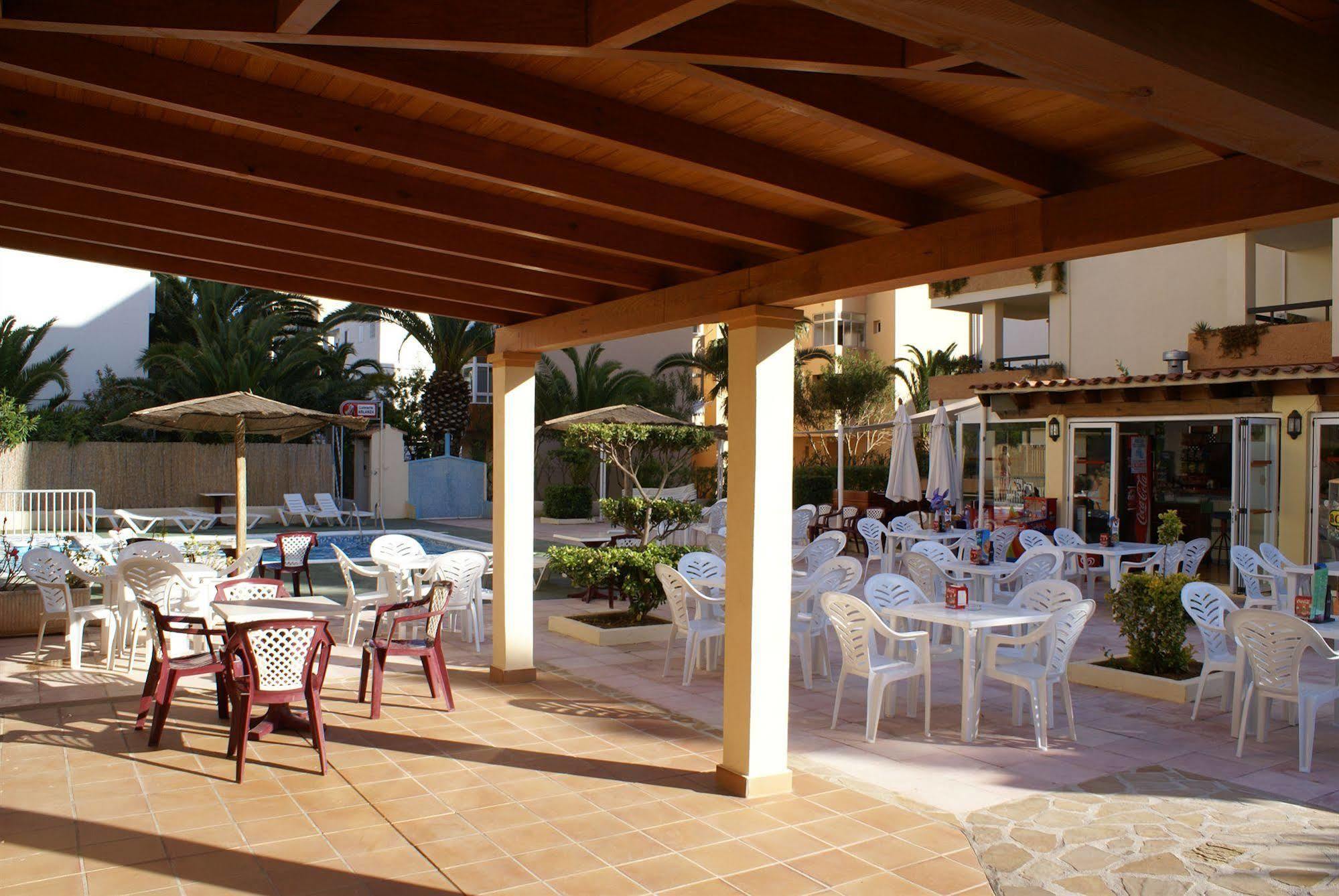 Apartamentos Arlanza - Only Adults Platja d'en Bossa Exterior foto