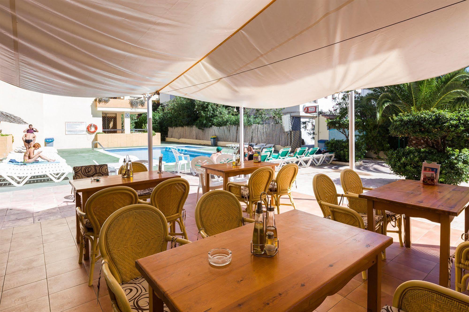 Apartamentos Arlanza - Only Adults Platja d'en Bossa Exterior foto